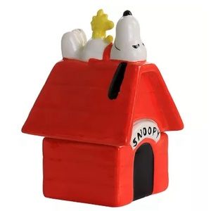 Streamline Avocado Salt & Pepper Shaker Set